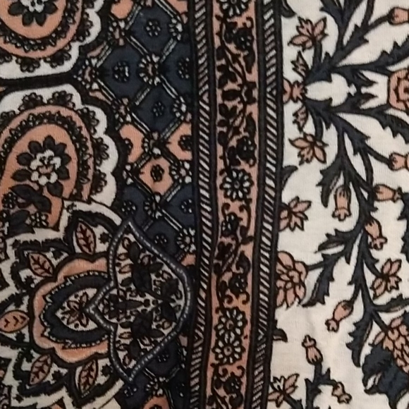 Sweater - Picture 3 of 4